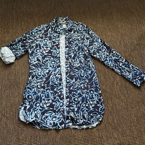 Beach coverup by Tommy Bahama!